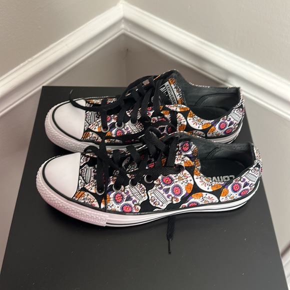 Converse Chuck Taylor All Stars, Black with skull print - Picture 7 of 8